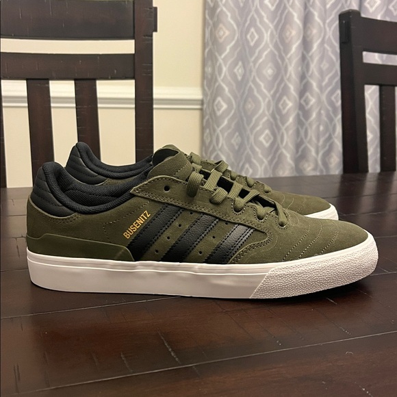 Adidas Busenitz Vulc II Shoes Sneakers new JQ1027 green Mens Size 9.5 - Picture 3 of 13